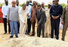 Guddoomiyaha G/Banadir Oo Dhagax Dhigay Mashruuc Biyo Mareen+Sawiro