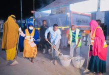 Mas’uuliyiin Kormeeray Hawlo Nadaafadeed oo laga Fuliyay Degmooyin ka tirsan Muqdisho: SAWIRRO