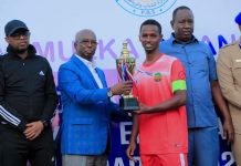 Guddoomiye Amiir oo Guddoonsiiyay Koob Koox ku cayaaraysay Magaca Degmada Kaaraan ee Gobolka Banaadir: SAWIRRO